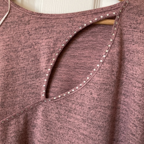 NWOT scoop neck, 3/4 sleeve peekaboo knit top - Picture 2 of 3